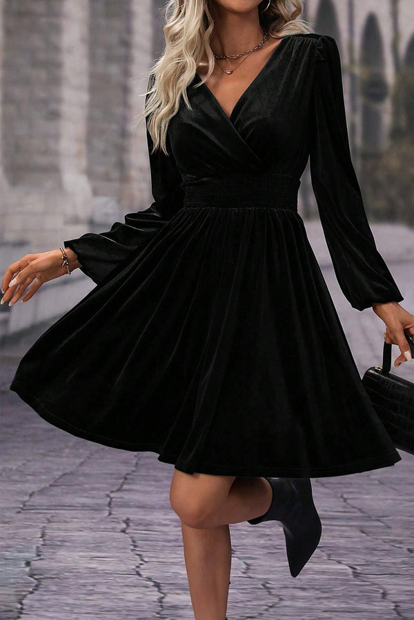 Robe courte femme velours, manches longues, taille haute — noir