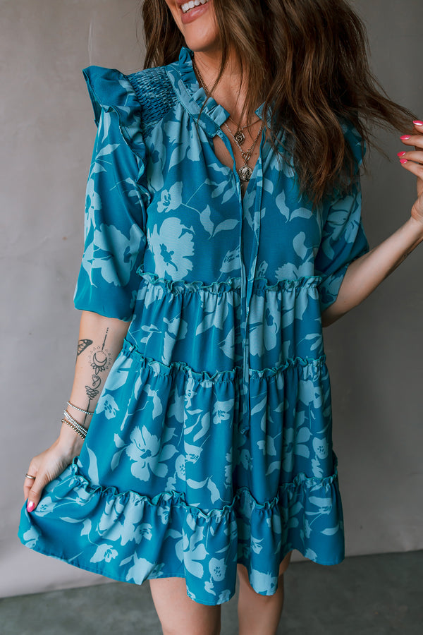 Robe courte femme à volants, à étages, manches 3/4 — bleu