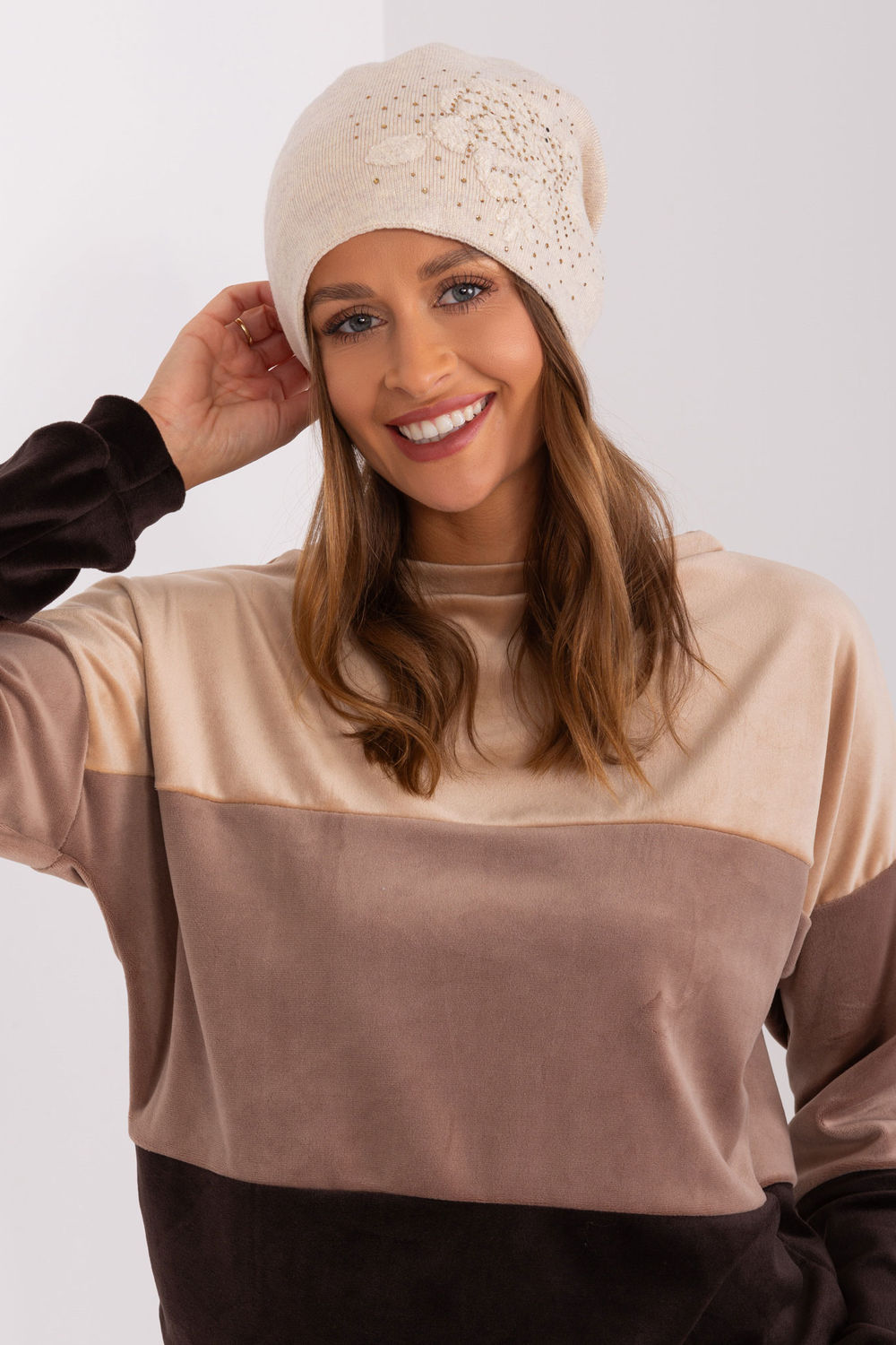 Bonnet femme AT — beige