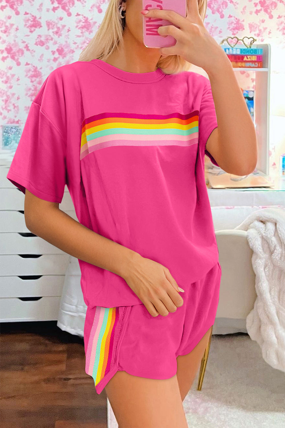 Rose Red Vibrant Striped Detail Athleisure 2pcs Short Set femme