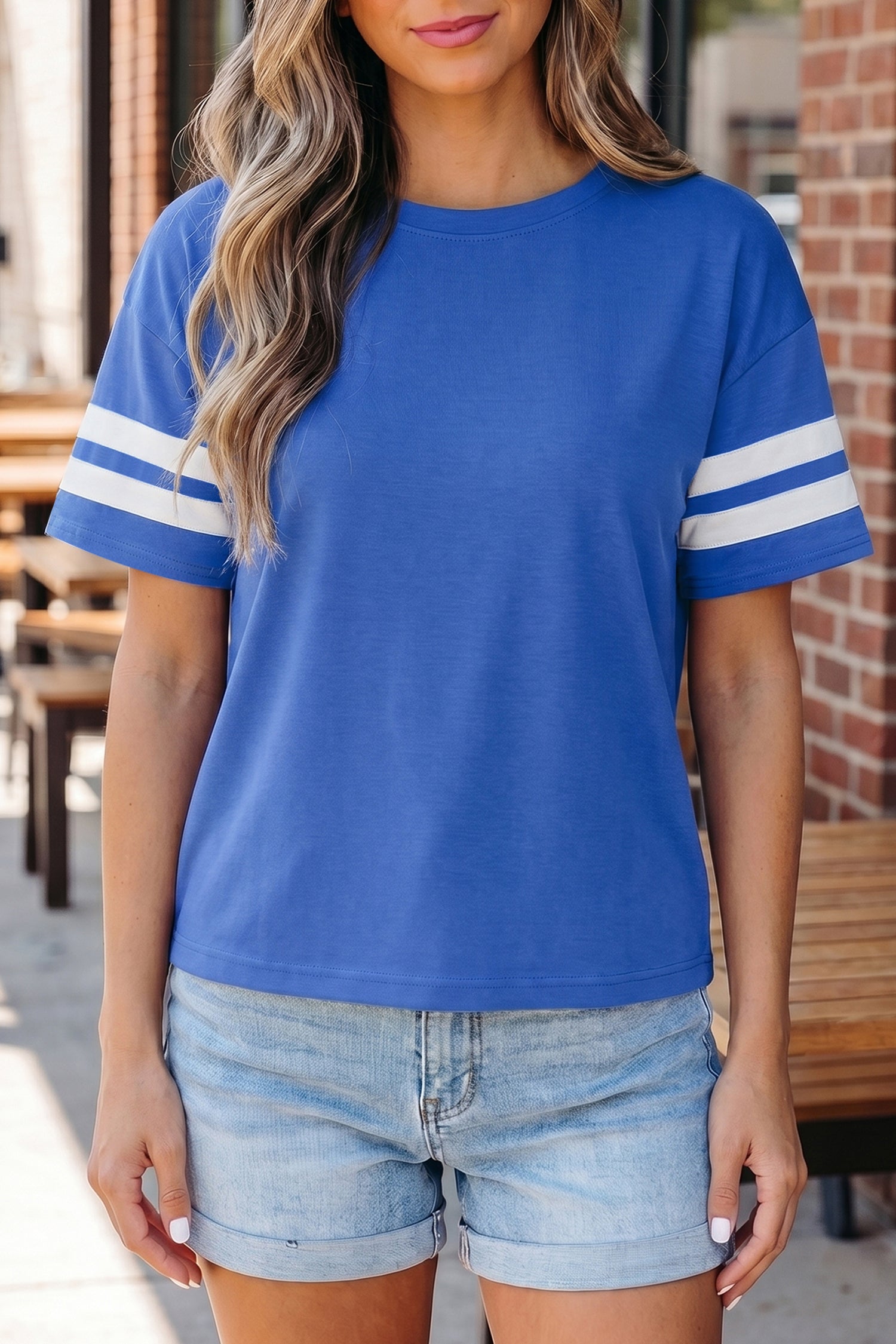 T-shirt femme rayé, manches courtes, col rond — bleu foncé