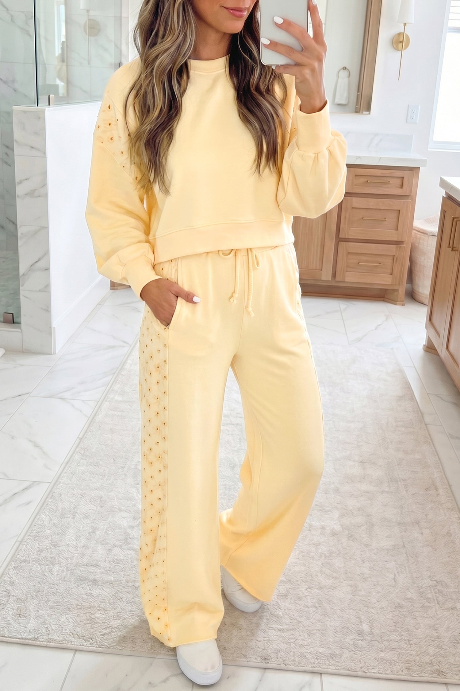 Pantalon femme brodé, patchwork, à cordon, cropped — jaune