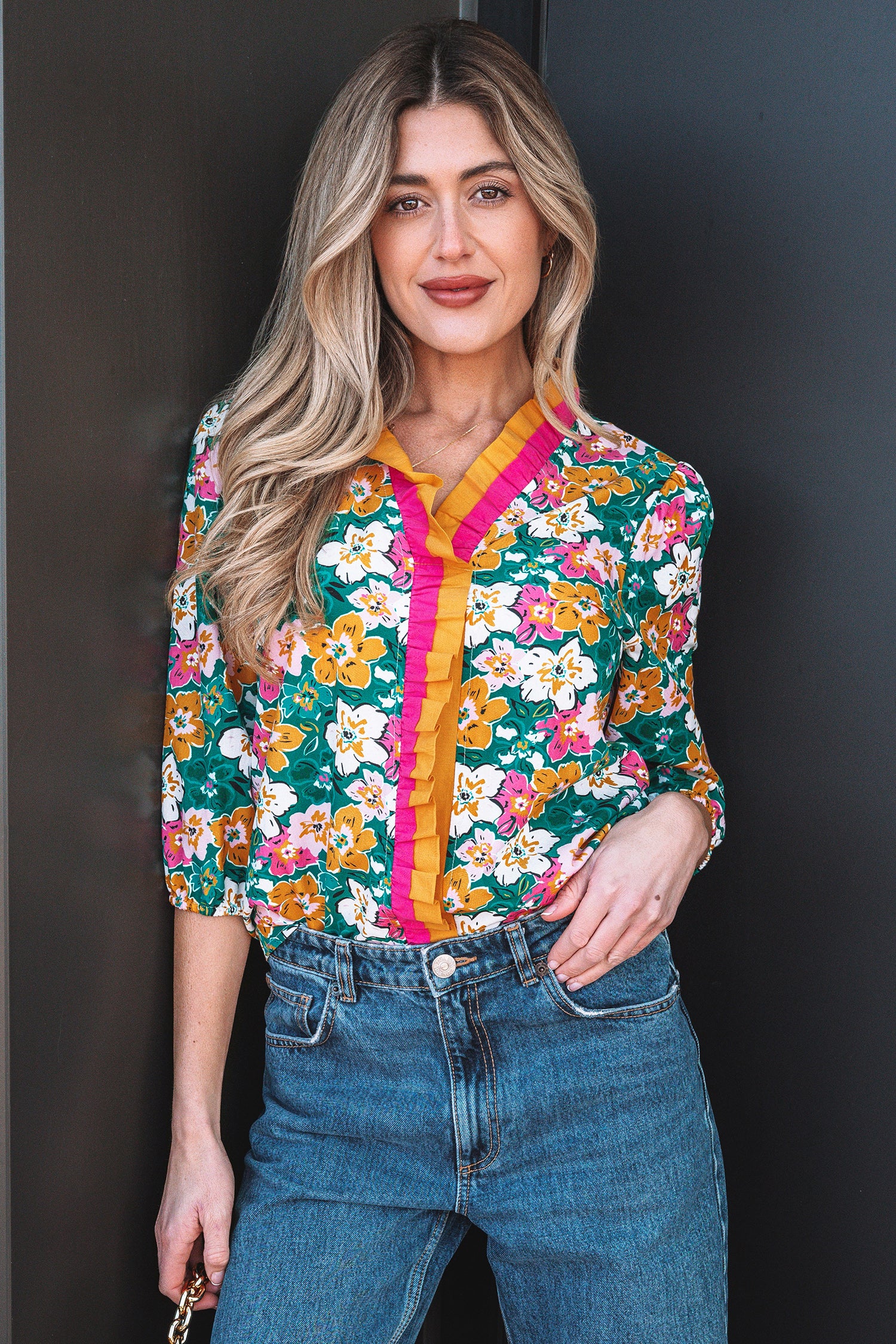 Blouse femme floral, col V, bordure contrastée — vert