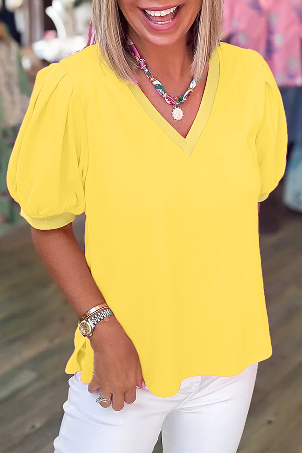 Short femme manches bouffantes, col V, uni — jaune