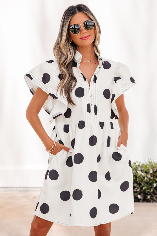 Robe courte femme pois, à volants, boutonnée, demi-boutonnage, manches courtes, ample — blanc