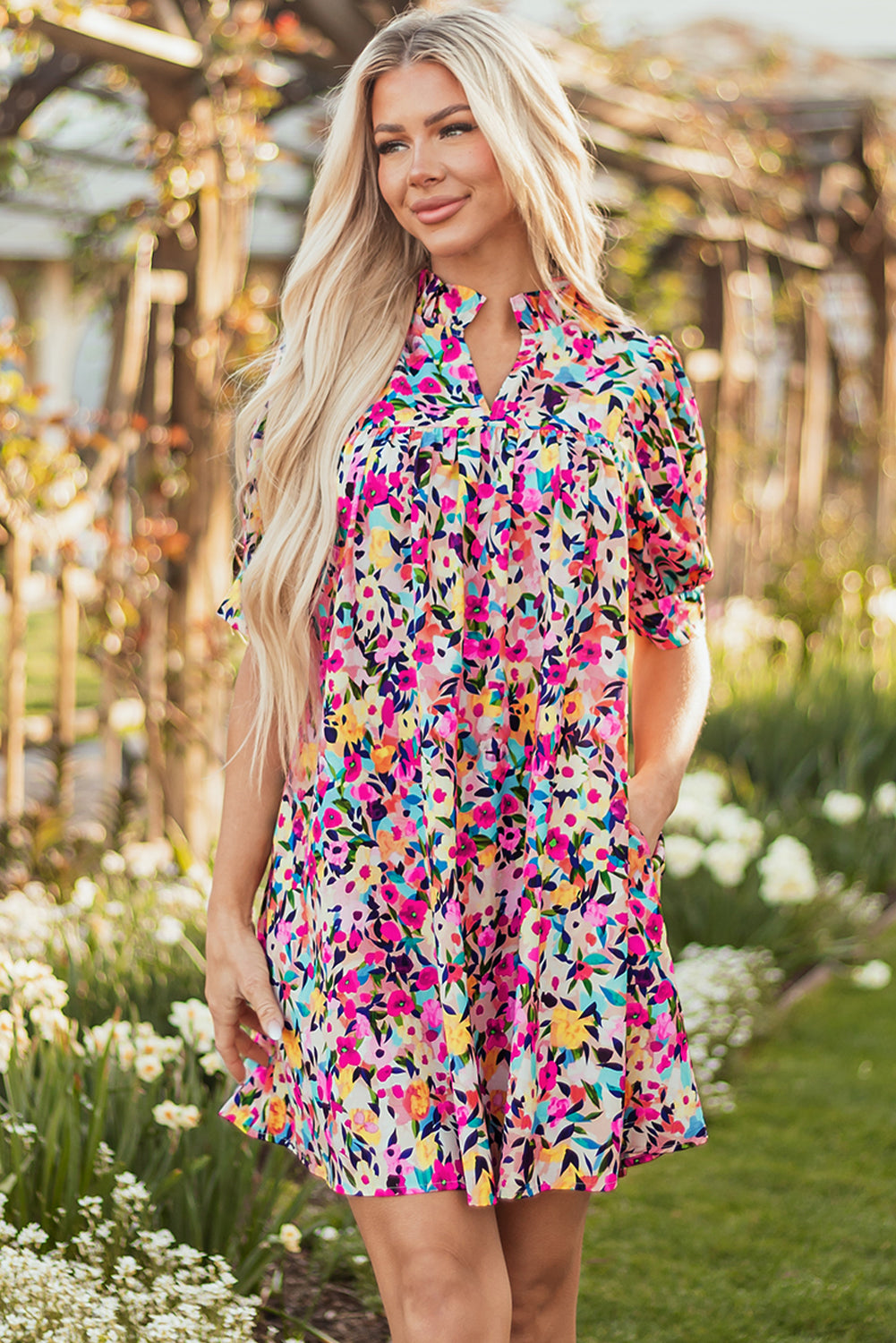 Robe courte femme floral, manches courtes, col V — rose