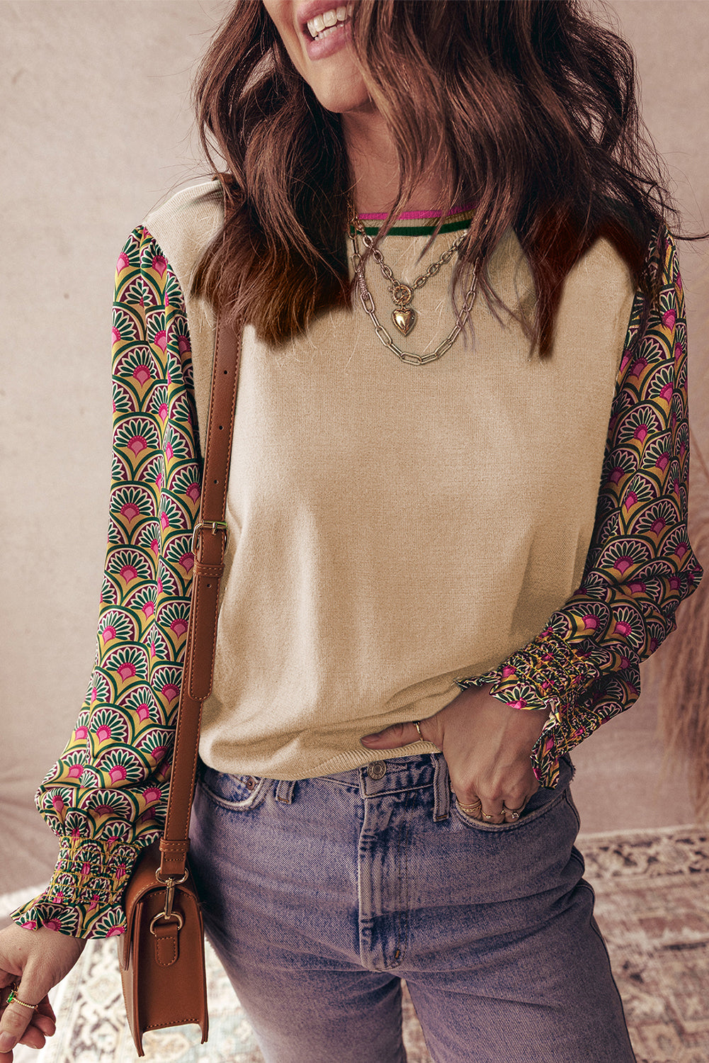 Pull femme floral, patchwork, smocké, manches bouffantes — abricot