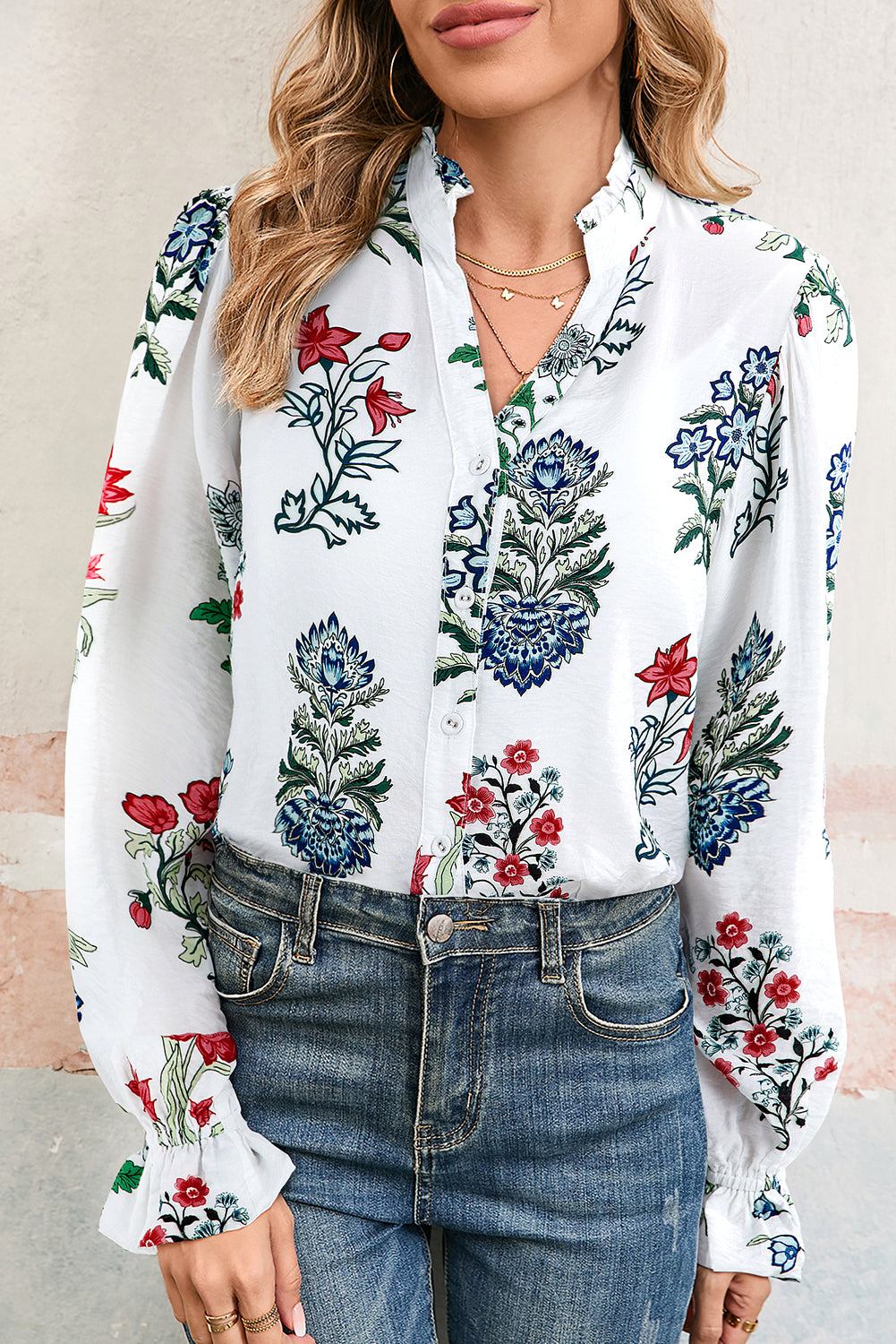 Chemise femme floral, boutonnée, manches longues, col V — blanc