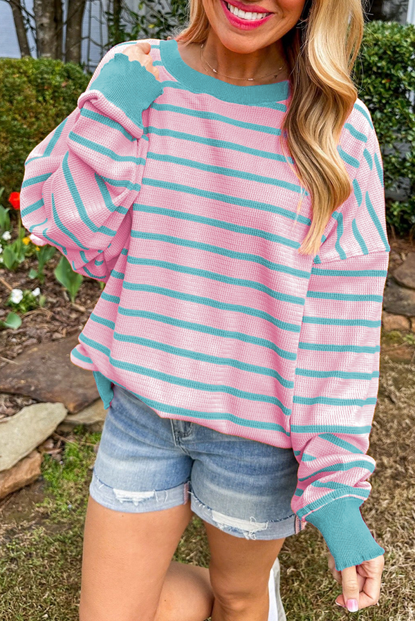 Pull femme rayé, épaules tombantes, col rond, ample — rose