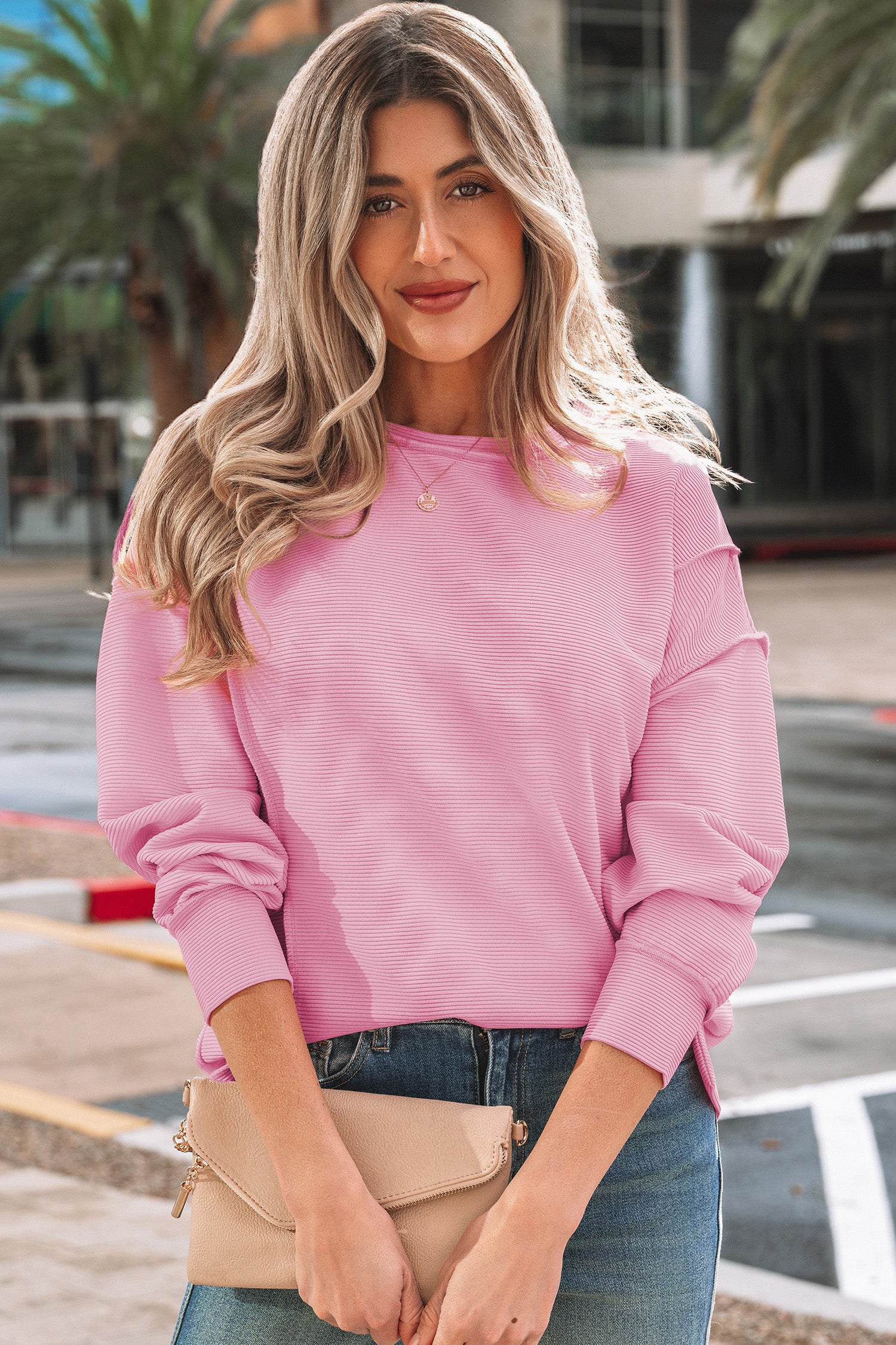Pull femme épaules tombantes, côtelé — rose