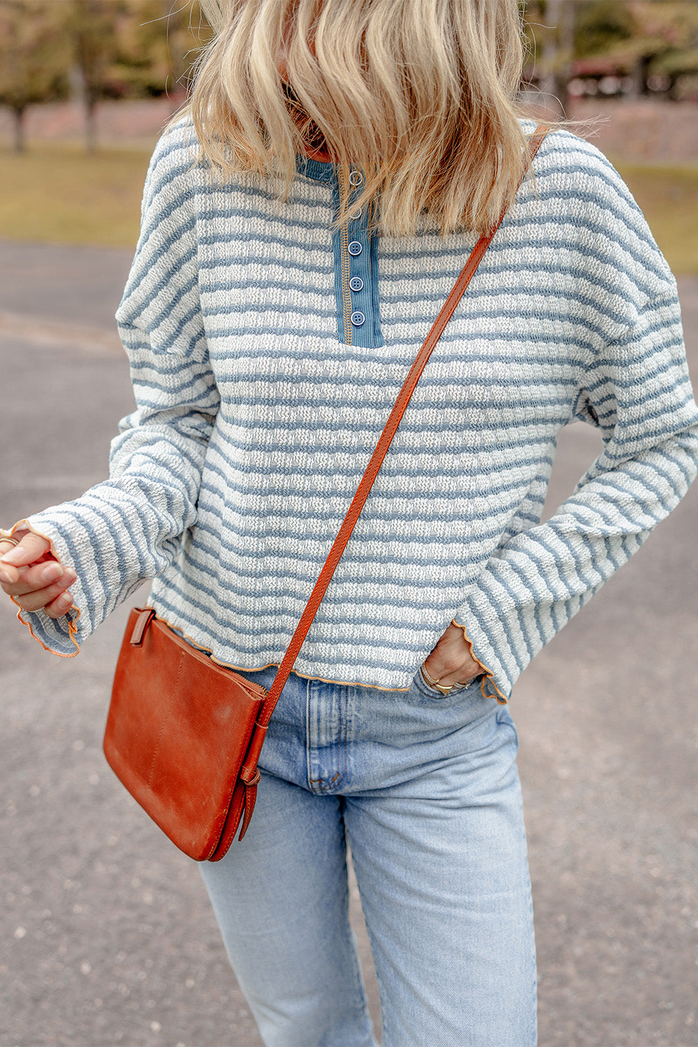 Haut femme rayé, boutonnée, manches longues — bleu ciel