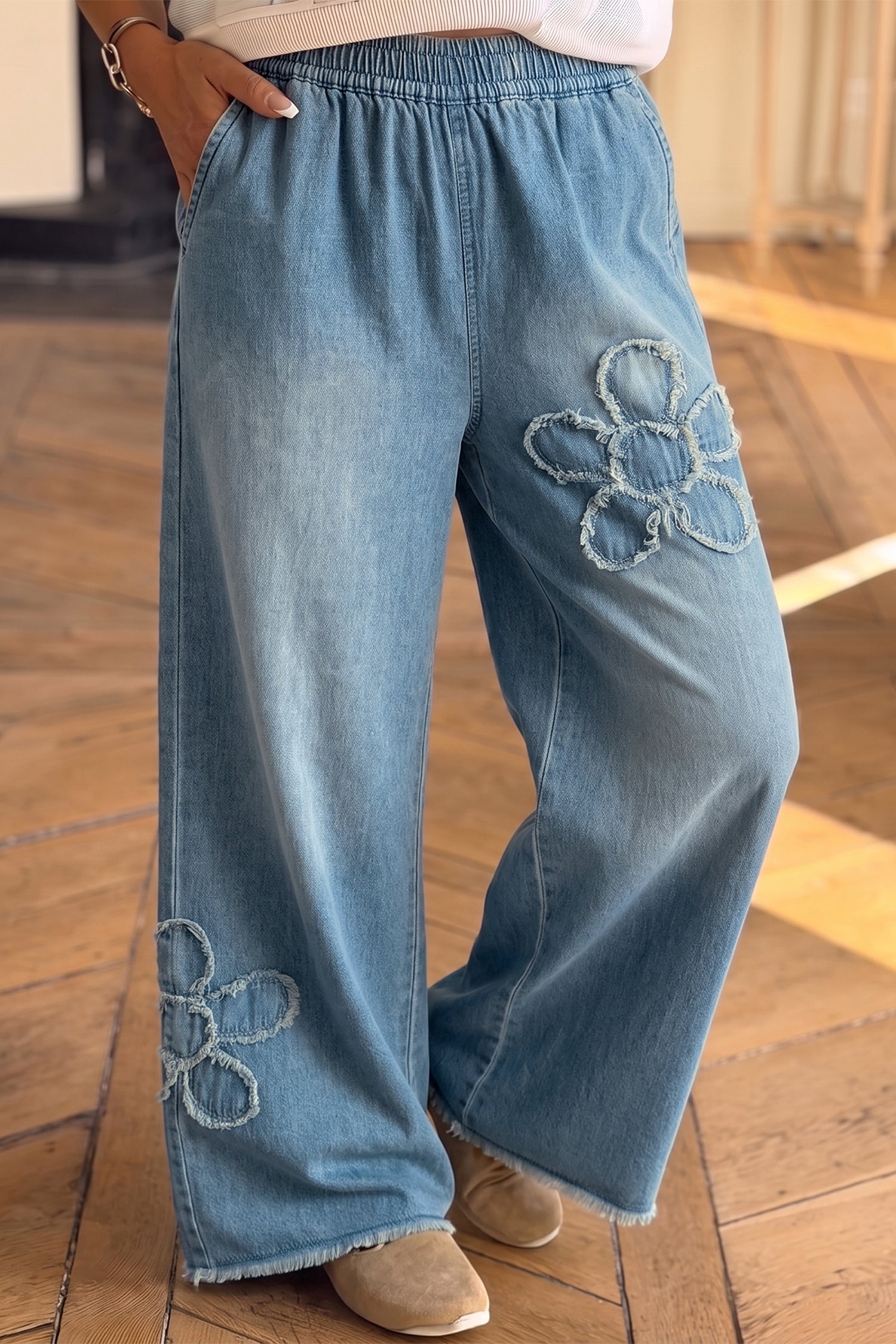 Jean femme floral, jambe large — bleu ciel