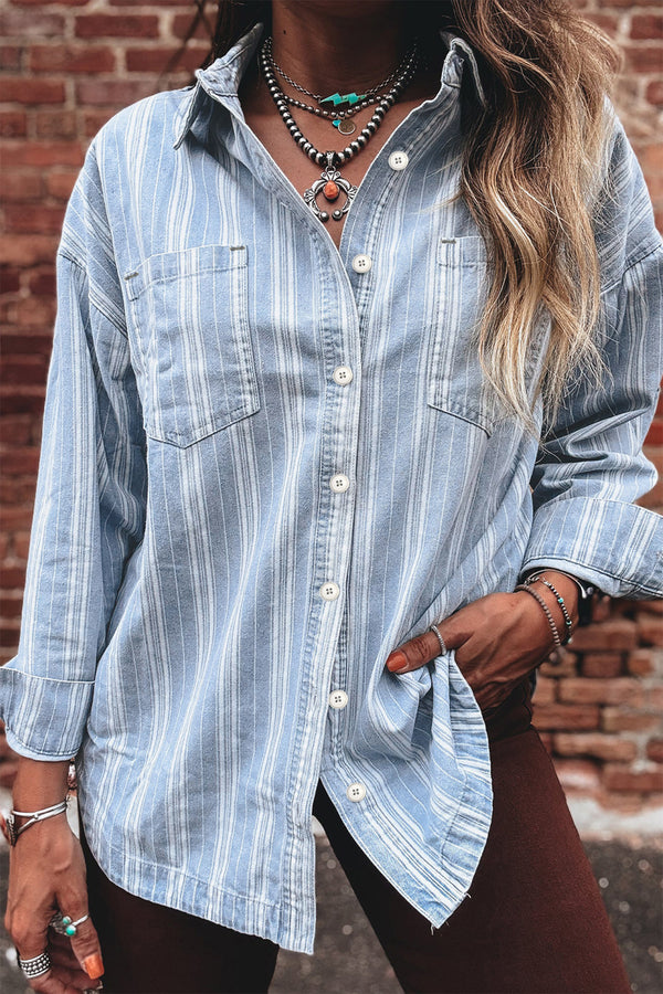 Pièce mode femme rayé, poches, denim, coupe boyfriend — bleu ciel