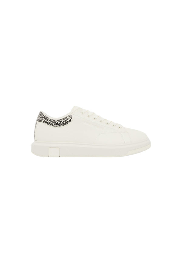 Armani Exchange Baskets homme — white