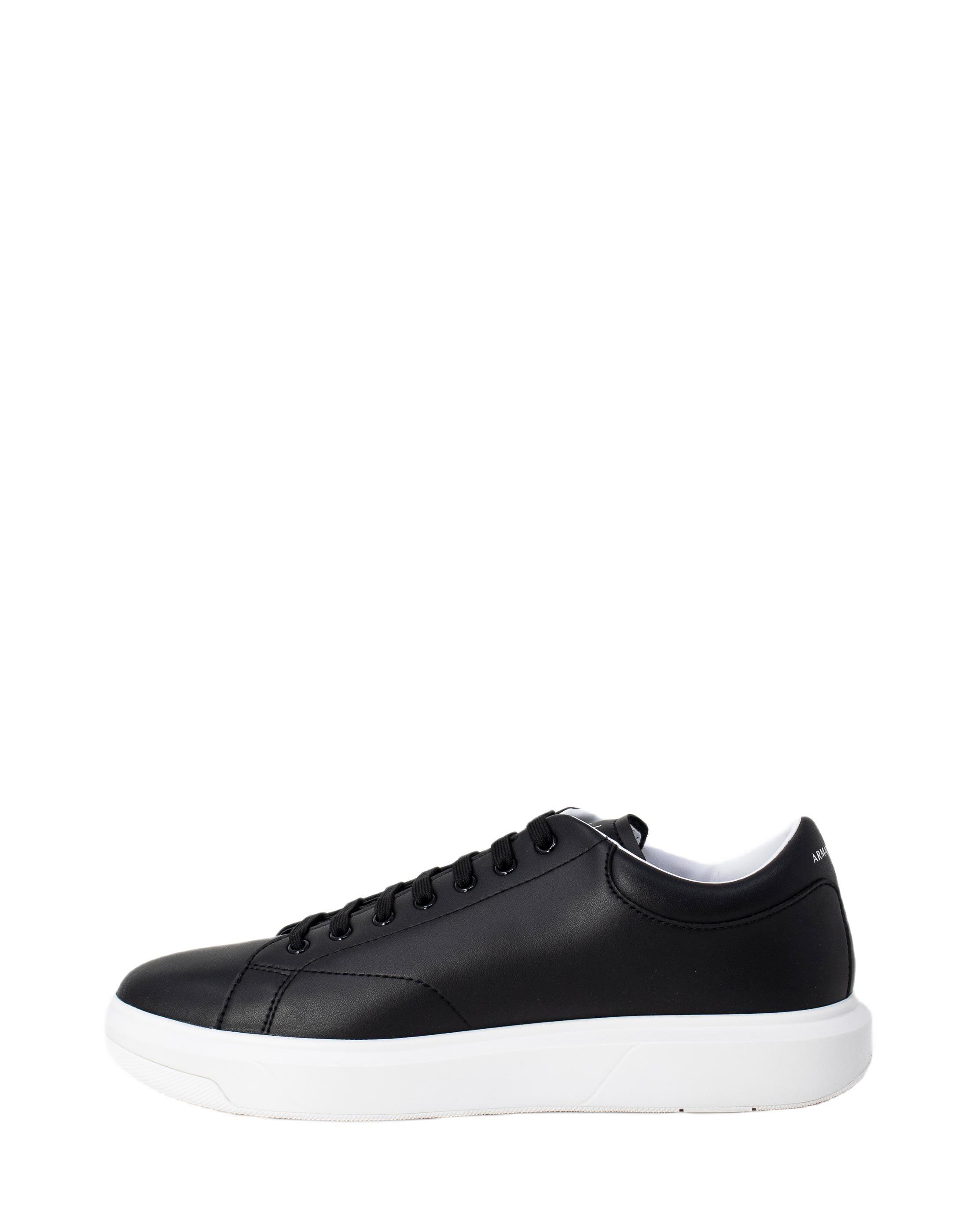 Armani Exchange Baskets homme — black