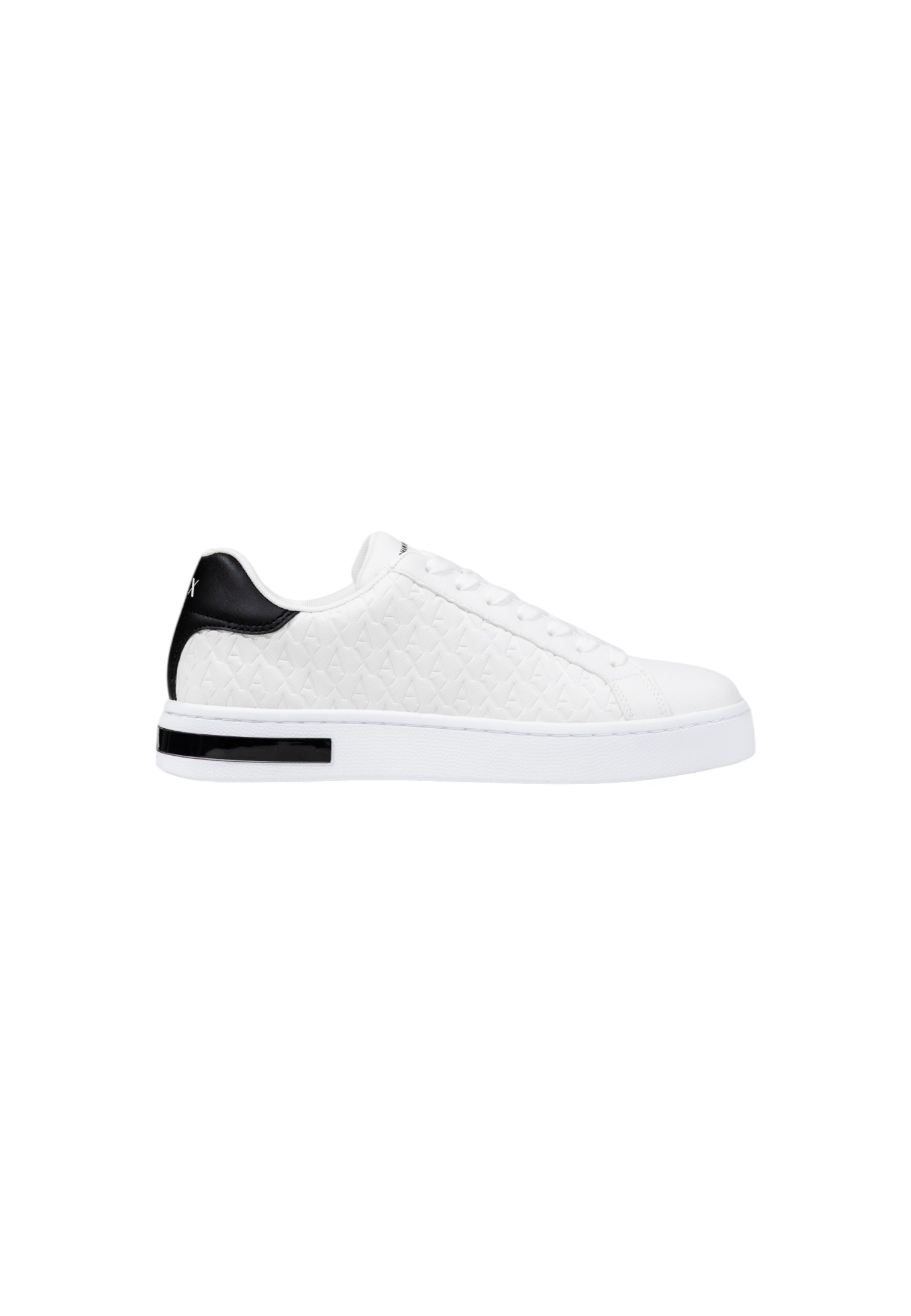 Armani Exchange Baskets homme — white